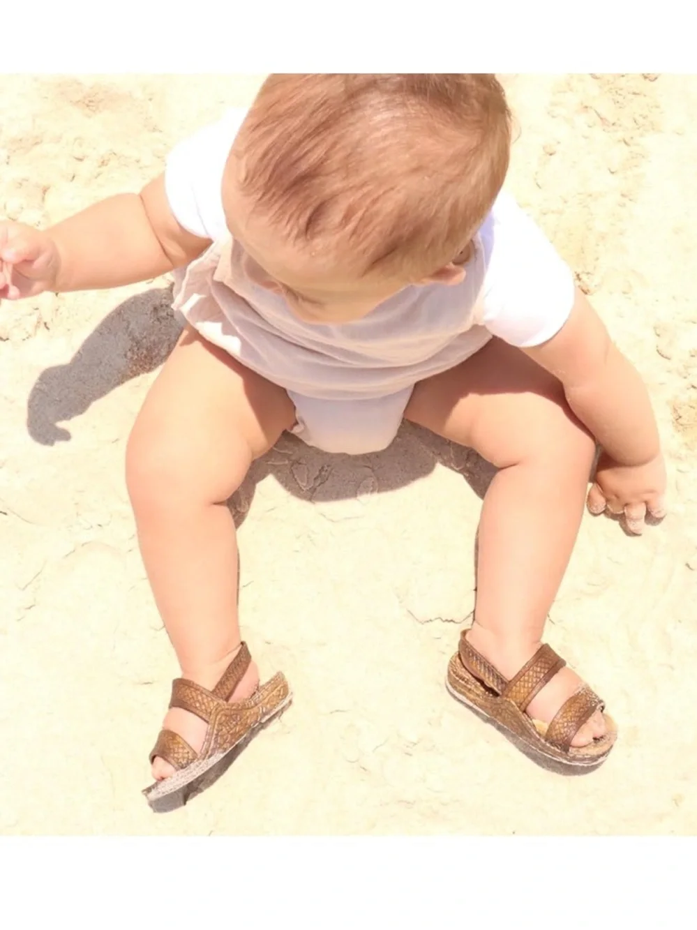 Toddler size 7 j-slips Brown Jesus sandals